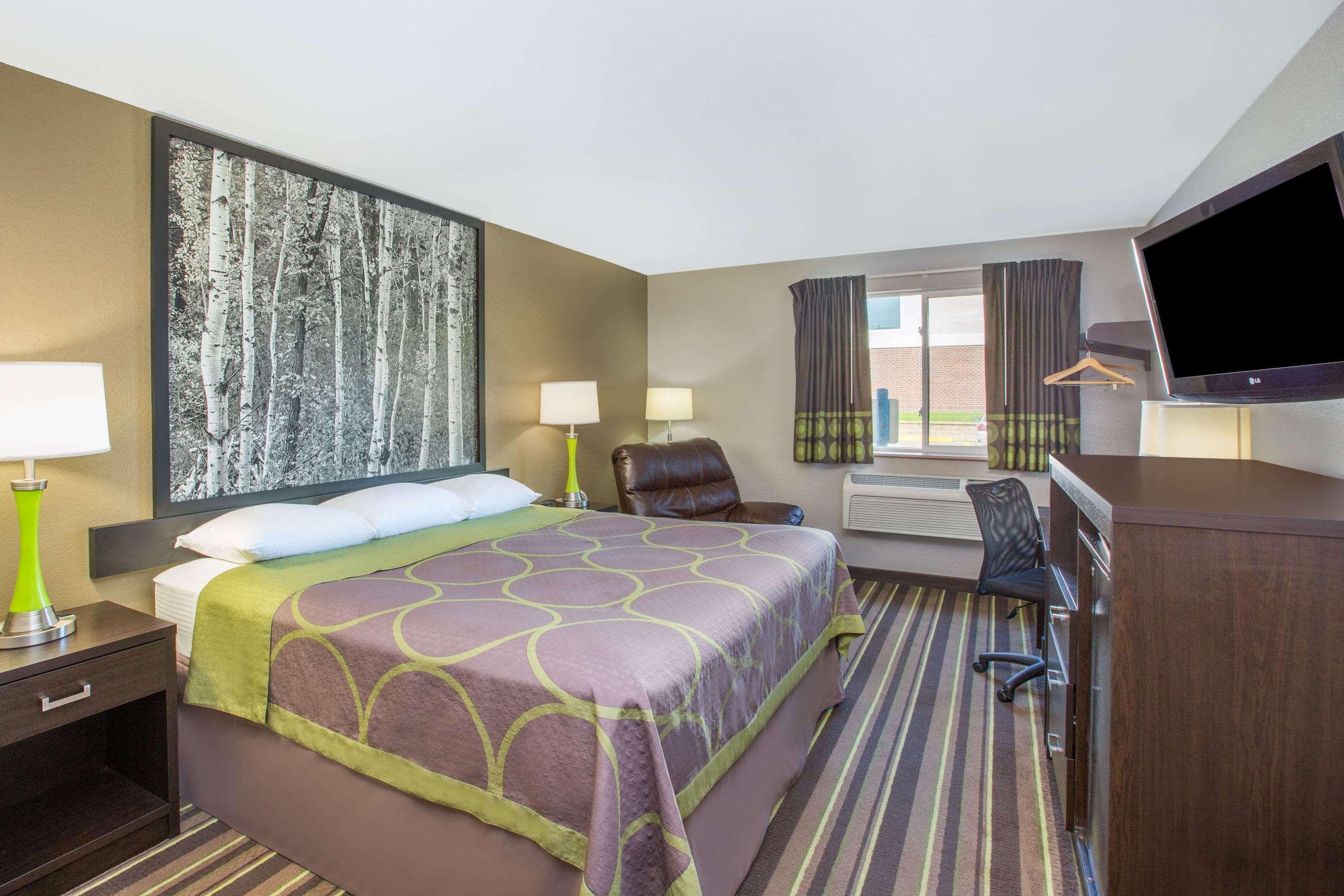 Super 8 By Wyndham Brookings Hotel Luaran gambar