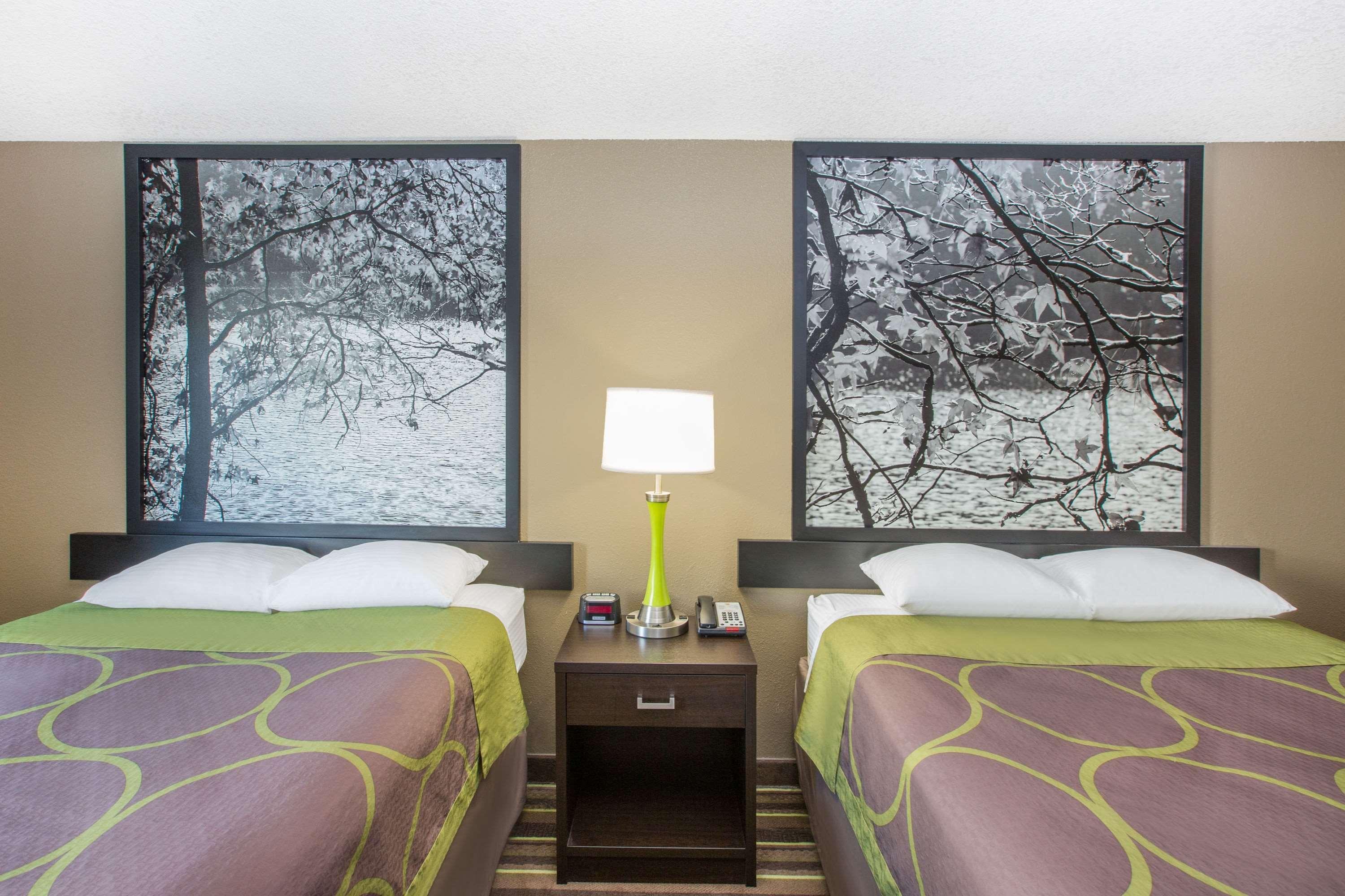 Super 8 By Wyndham Brookings Hotel Luaran gambar