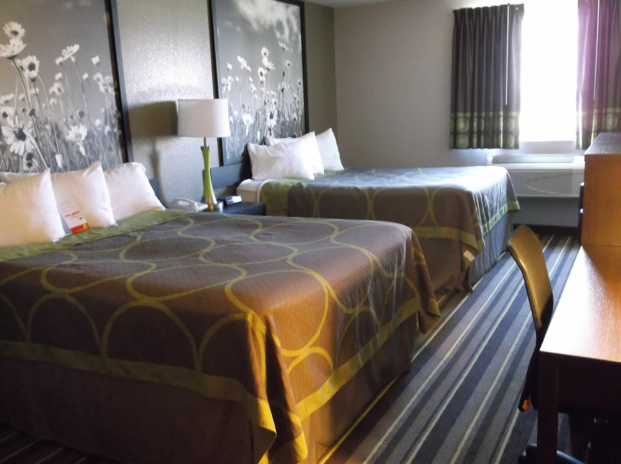 Super 8 By Wyndham Brookings Hotel Luaran gambar